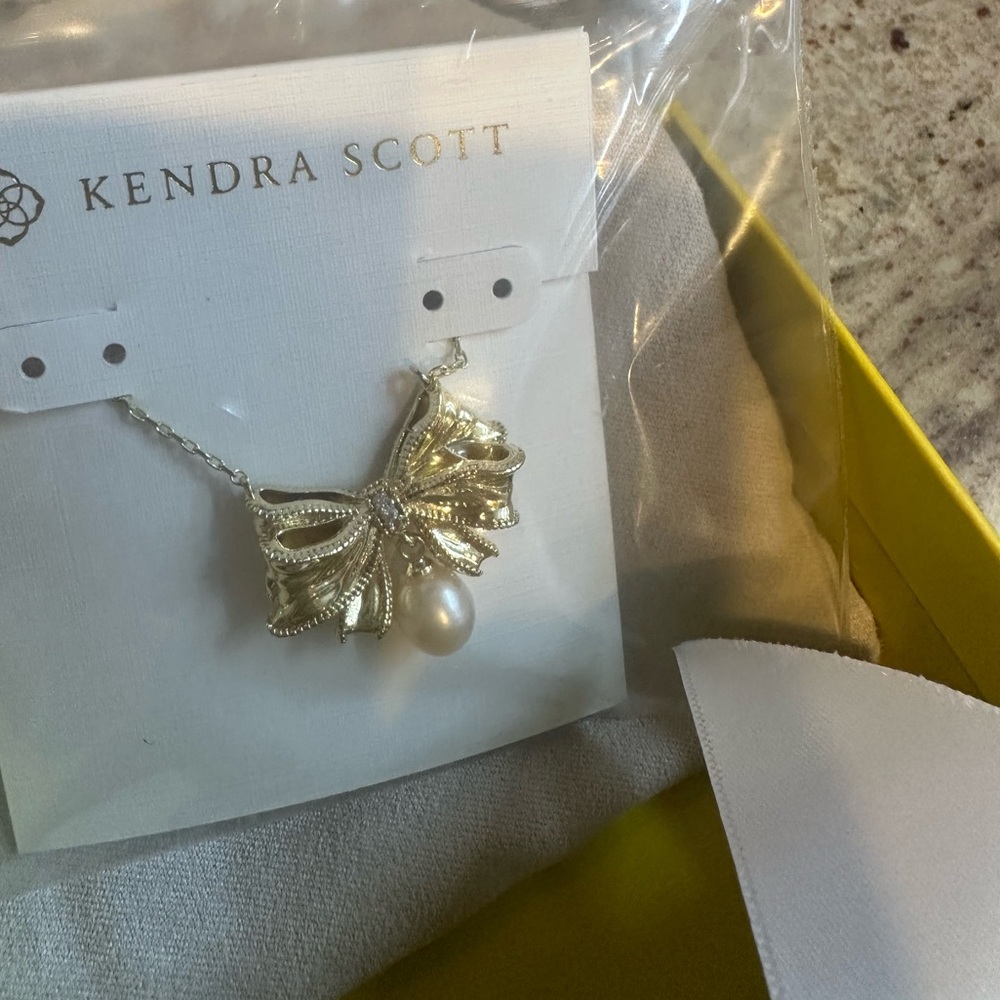 Kendra Scott Love Shack Fancy Gold Bow Necklace with Pearl